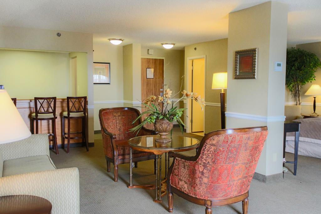 Ramada Plaza By Wyndham Atlanta Airport Hotel College Park Ngoại thất bức ảnh